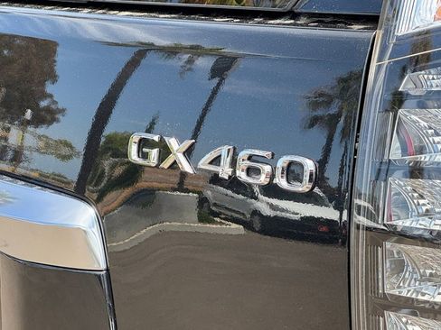 Used 2023 Lexus GX 460 Luxury w/ Sport Design Package AWD/4WD image 25