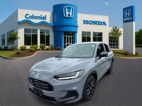 Certified 2025 Honda HR-V Sport image 2