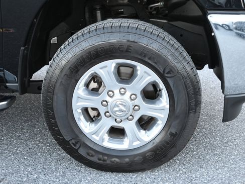 Used 2024 RAM 2500 Big Horn w/ Bed Utility Group image 14