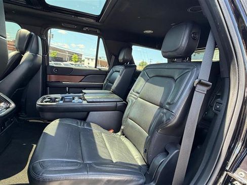 Used 2020 Lincoln Navigator Reserve AWD/4WD image 45
