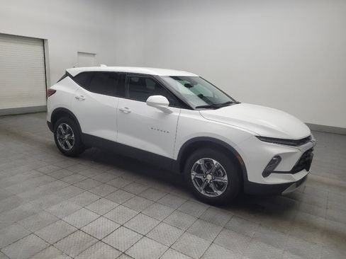 Used 2025 Chevrolet Blazer LT FWD image 11