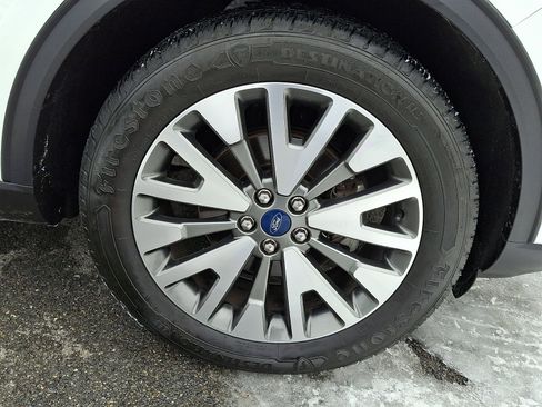 Used 2020 Ford Escape Titanium image 8