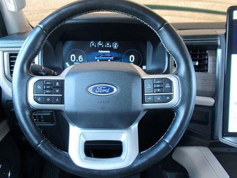 Used 2022 Ford Expedition Max Limited image 20