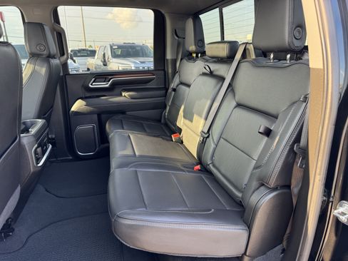 Used 2025 GMC Sierra 2500 Denali AWD/4WD image 26