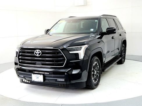 Used 2024 Toyota Sequoia SR5 w/ TRD Off-Road Package AWD/4WD image 2