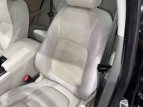 Used 2016 Jaguar XF Prestige image 82