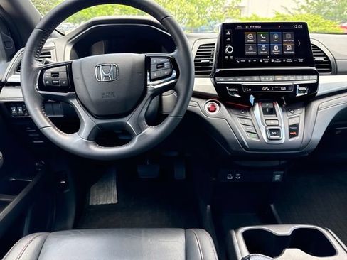 Used 2025 Honda Odyssey Sport-L image 22