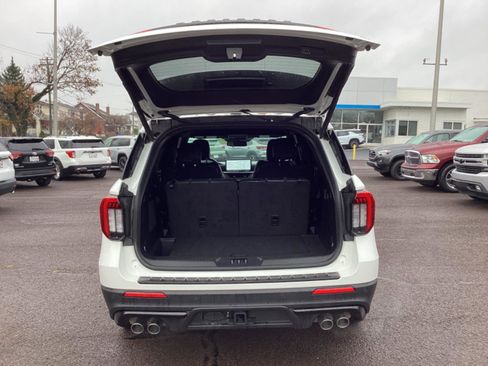 Used 2025 Ford Explorer ST image 32