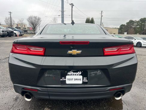 Used 2017 Chevrolet Camaro LT image 4