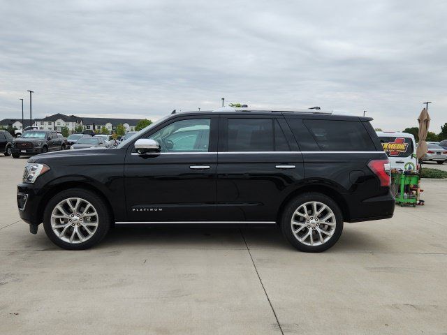 Used 2019 Ford Expedition Platinum AWD/4WD image 2