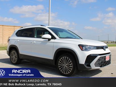 New 2025 Volkswagen Taos SE