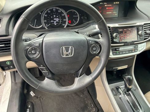 Used 2015 Honda Accord EX-L image 18