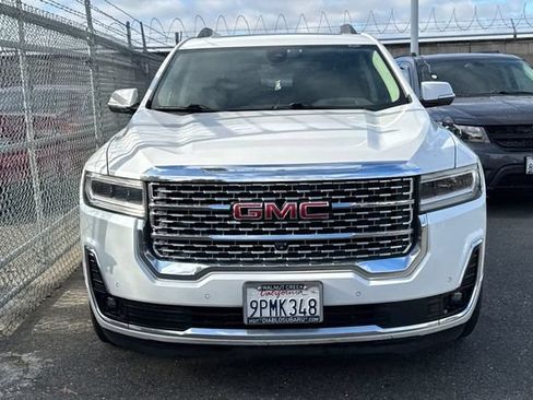 Used 2021 GMC Acadia Denali w/ Denali Technology Package FWD image 3