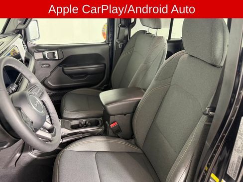Used 2025 Jeep Wrangler Unlimited Sport AWD/4WD image 11