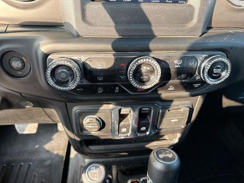 Used 2021 Jeep Wrangler Sport image 11