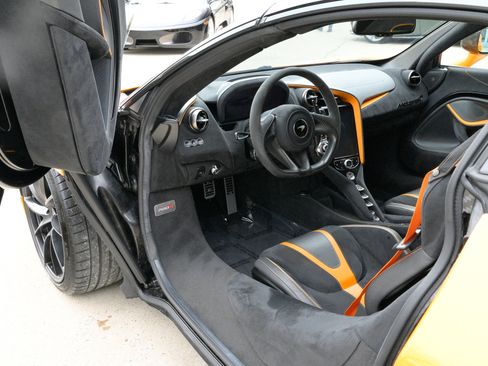 Used 2020 McLaren 720S Performance image 15