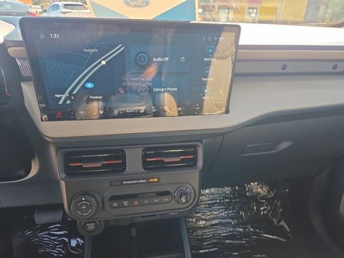 New 2025 Ford Maverick Lariat w/ 4K Tow Package image 29