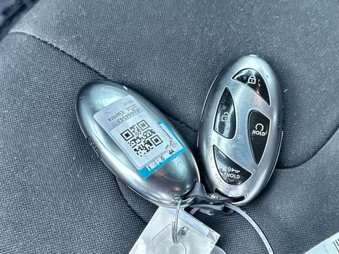 Used 2024 Hyundai Elantra SEL FWD image 28