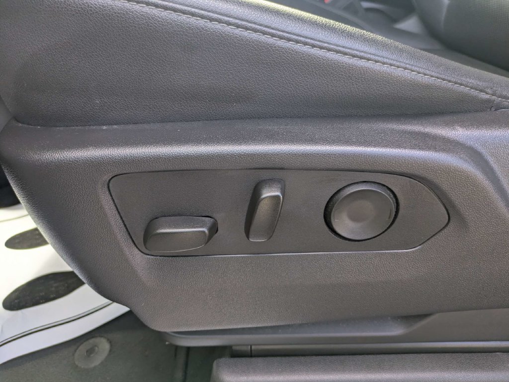 Used 2025 GMC Sierra 1500 SLT RWD image 29