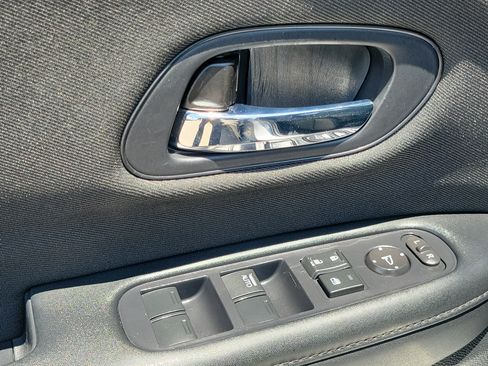 Used 2022 Honda HR-V Sport image 24