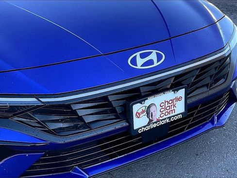 Used 2025 Hyundai Elantra SEL image 26