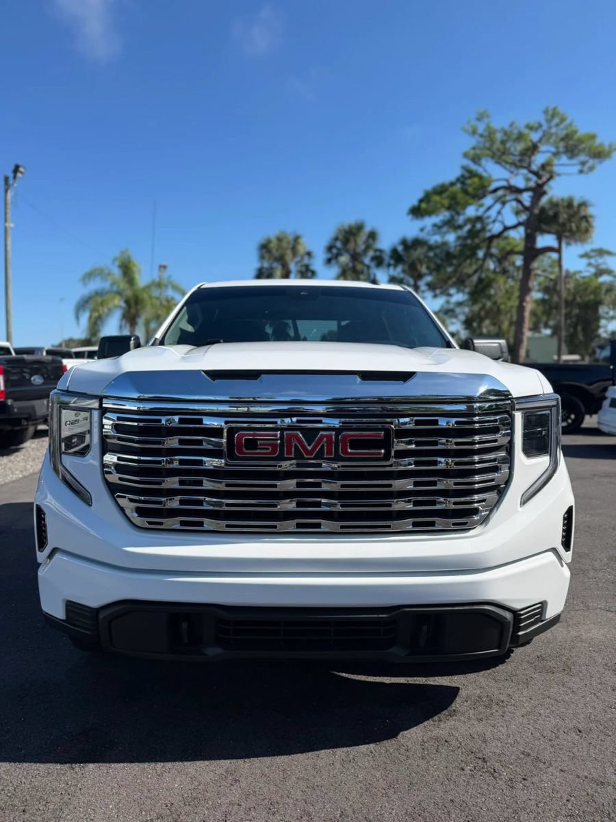 Used 2024 GMC Sierra 1500 Pro w/ Convenience Package AWD/4WD image 2
