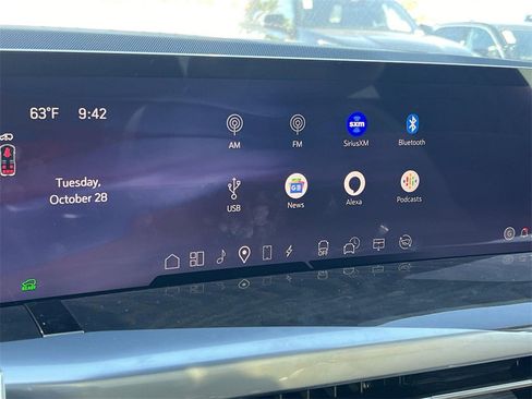 New 2025 Cadillac Escalade IQ Luxury 2 image 19