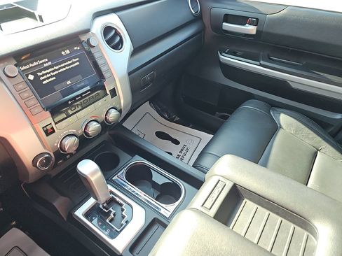 Used 2020 Toyota Tundra SR5 w/ SR5 Leather Package AWD/4WD image 25
