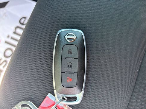 Used 2026 Nissan Rogue S FWD image 30