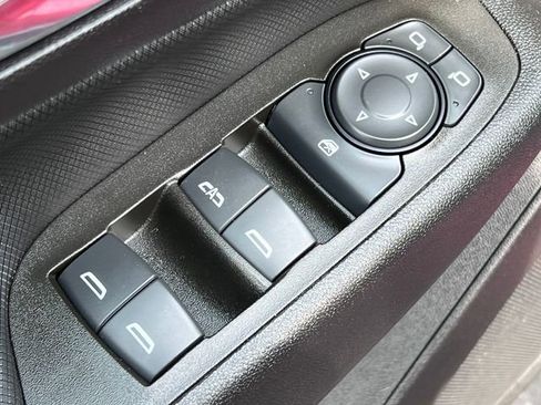 Used 2023 Chevrolet Equinox RS AWD/4WD image 14