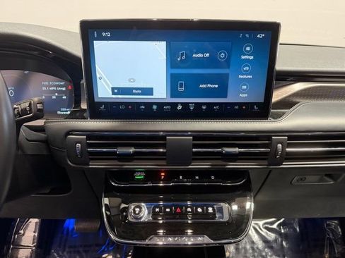 Used 2024 Lincoln Corsair Reserve image 27