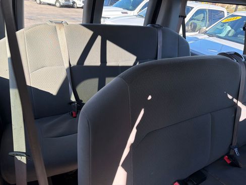 Used 2008 Ford E-350 and Econoline 350 XLT image 29