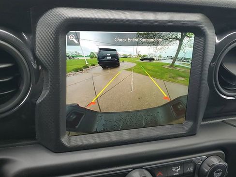 Used 2022 Jeep Gladiator Sport AWD/4WD image 26