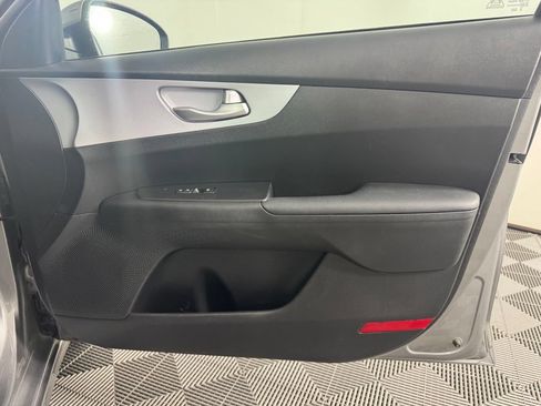 Used 2024 Kia Forte LXS FWD image 32