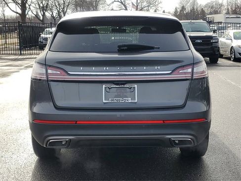 Certified 2022 Lincoln Nautilus AWD w/ Premium Package image 6