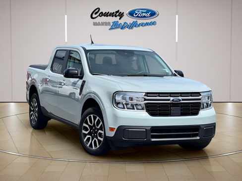 Used 2024 Ford Maverick Lariat FWD image 1