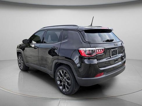 Used 2021 Jeep Compass Latitude FWD image 7