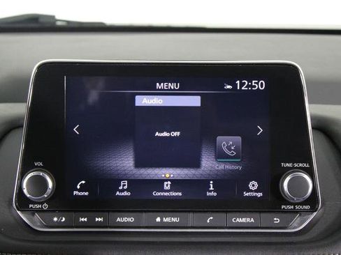 Certified 2024 Nissan Rogue SV FWD image 9