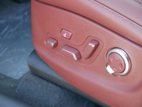 New 2025 Genesis GV80 3.5T Prestige image 5