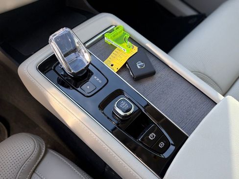 New 2026 Volvo XC90 B6 Ultra w/ Lounge Package image 14