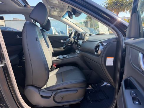 Used 2023 Hyundai Kona Limited FWD image 35