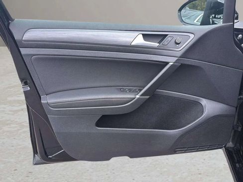 Used 2021 Volkswagen Golf 1.4T TSI Hatchback Sedan 4D image 22