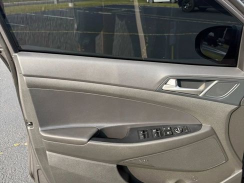 Used 2020 Hyundai Tucson Sport image 11