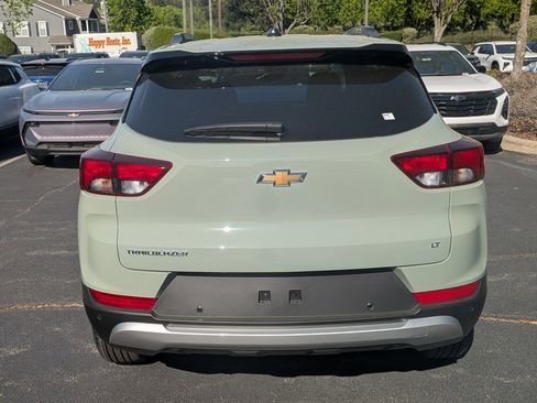 New 2026 Chevrolet TrailBlazer LT w/ LT Cold Weather Package FWD image 7