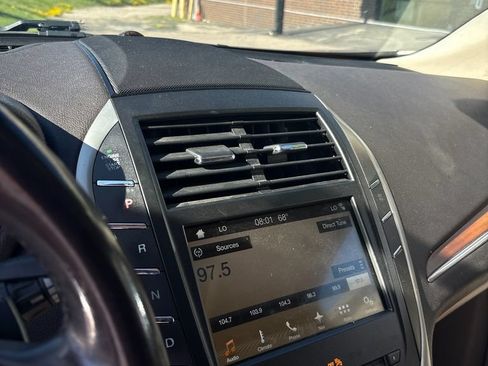 Used 2017 Lincoln MKC Select w/ Select Plus Package AWD/4WD image 13