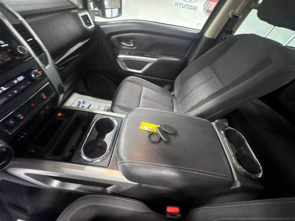 Used 2021 Nissan Titan SV w/ SV Convenience Package AWD/4WD image 29