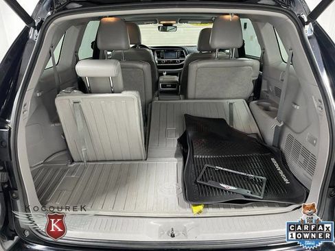 Used 2017 Toyota Highlander XLE AWD/4WD image 26