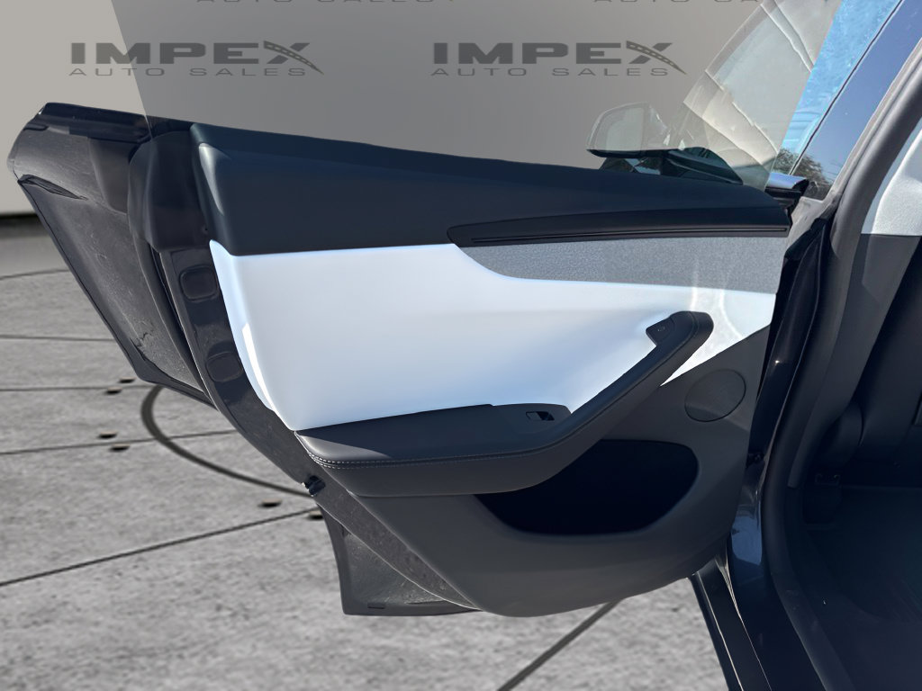 Used 2026 Tesla Model Y Long Range RWD image 25