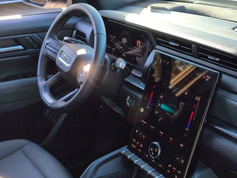 Certified 2026 GMC Terrain AT4 image 31