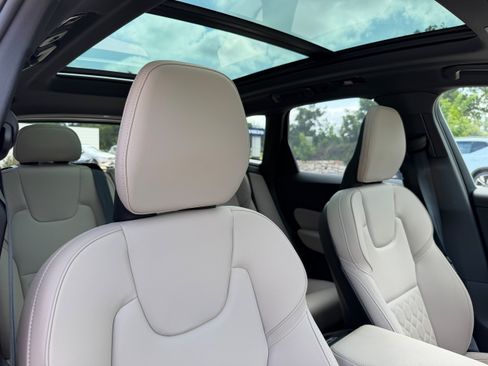 Certified 2026 Volvo XC60 B5 Plus AWD/4WD image 11